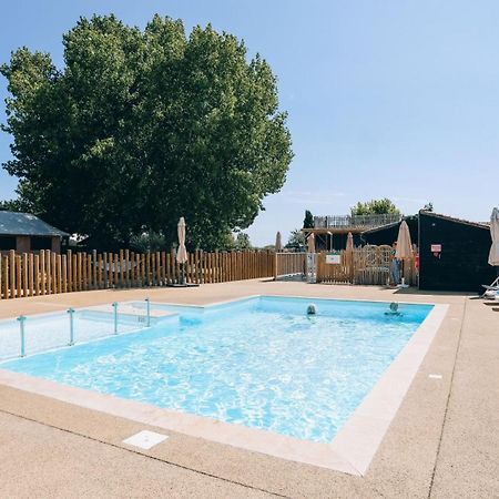 Camping La Pree Les Portes-en-Re Exterior photo