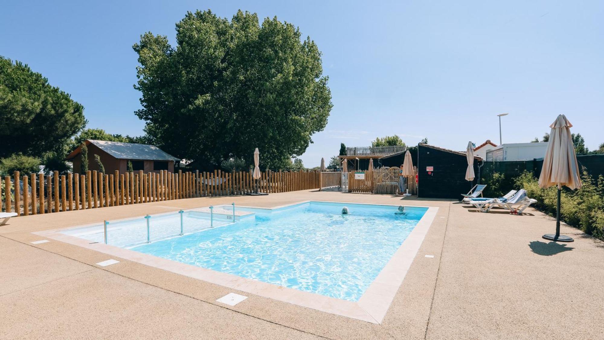 Camping La Pree Les Portes-en-Re Exterior photo