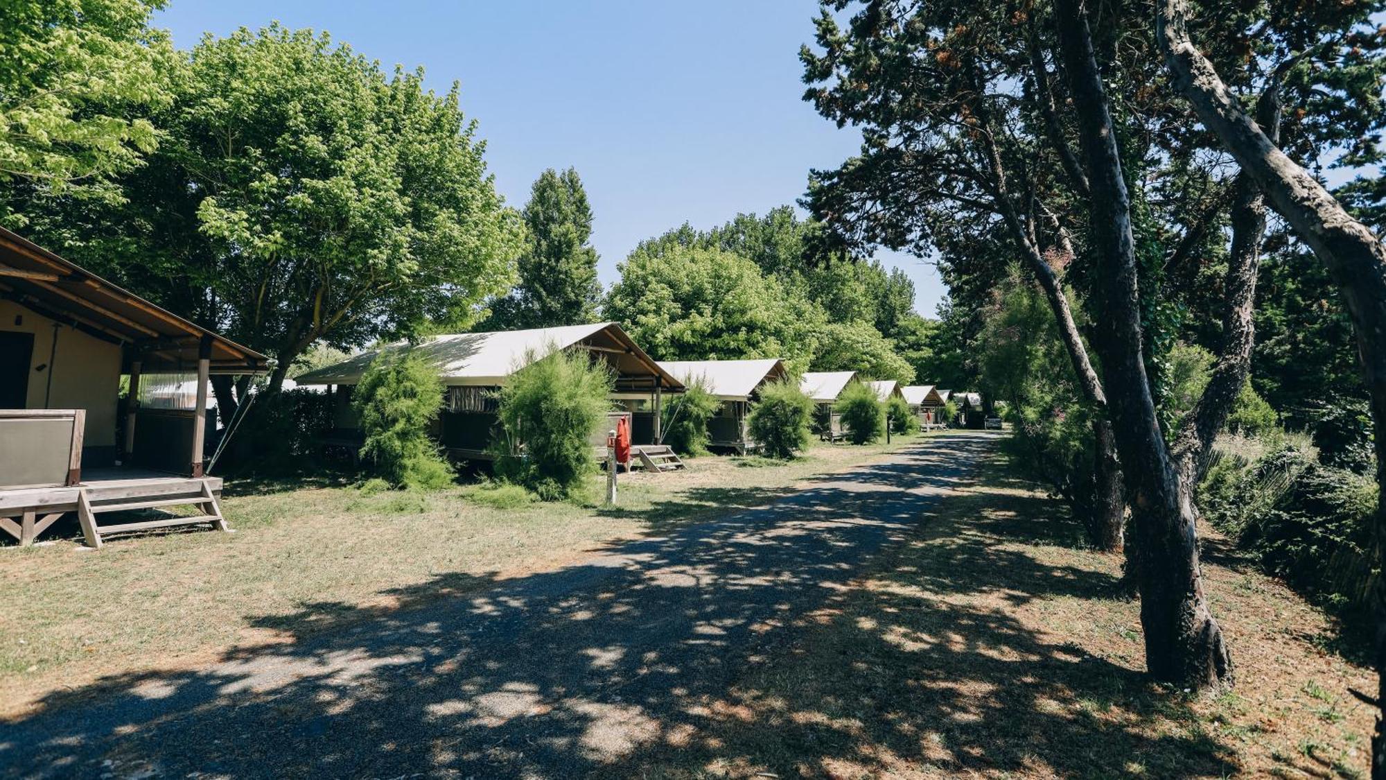 Camping La Pree Les Portes-en-Re Exterior photo