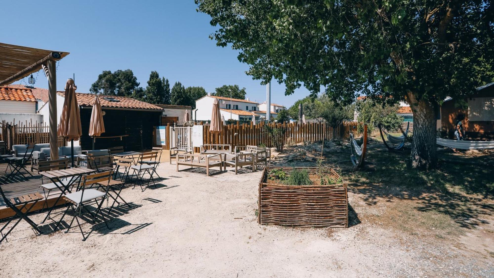 Camping La Pree Les Portes-en-Re Exterior photo