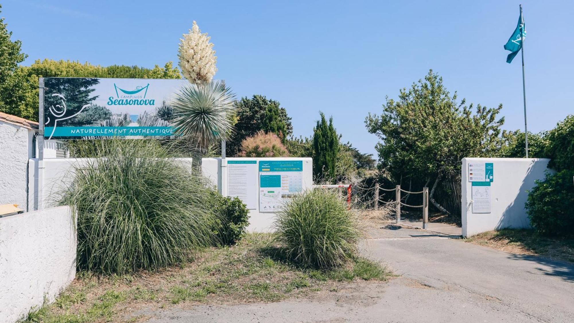 Camping La Pree Les Portes-en-Re Exterior photo