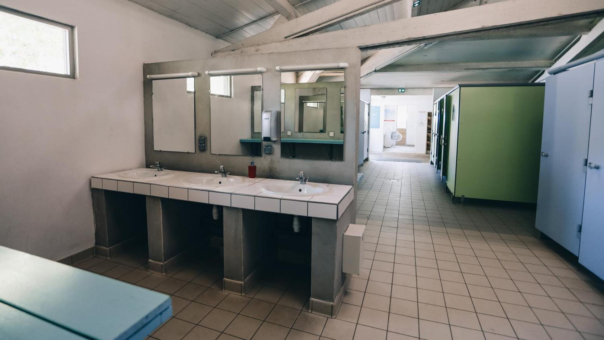 Camping La Pree Les Portes-en-Re Room photo
