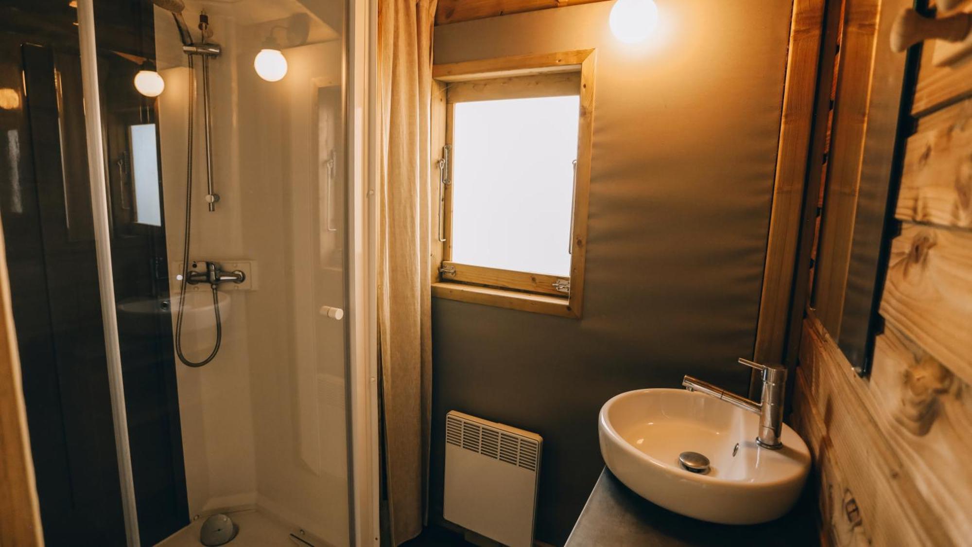 Camping La Pree Les Portes-en-Re Room photo