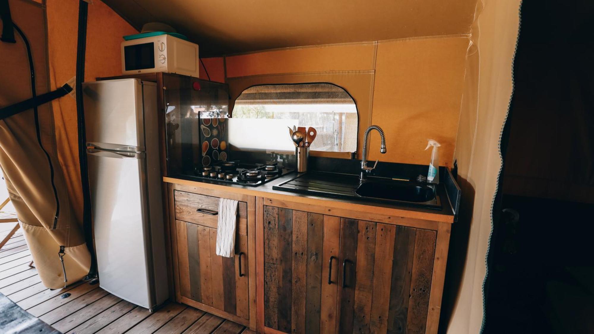 Camping La Pree Les Portes-en-Re Room photo