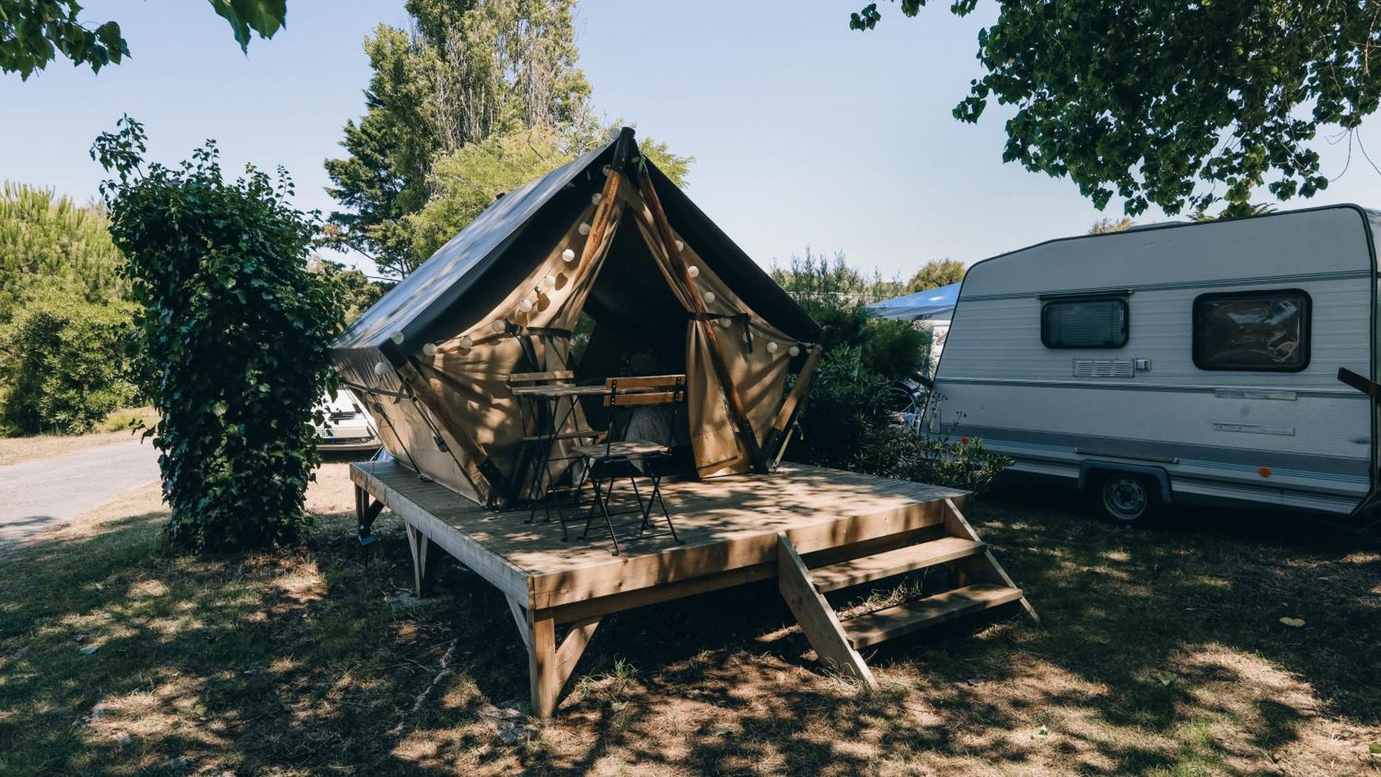 Camping La Pree Les Portes-en-Re Room photo